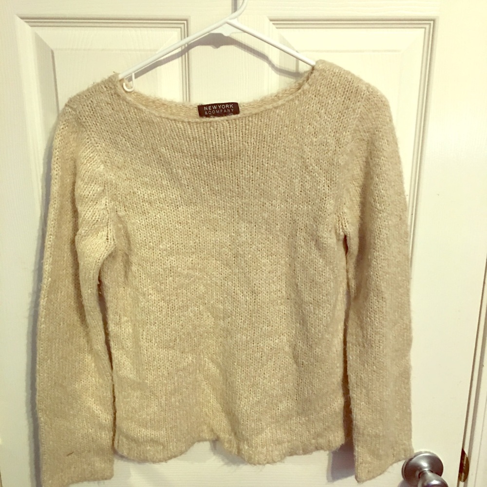 NY&CO 100% acryllic scoop-beck sweater XS cream